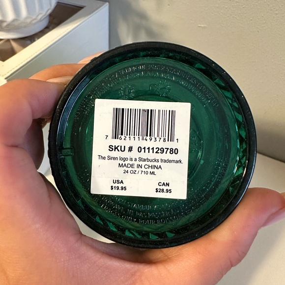 Starbucks cup - Picture 2 of 3